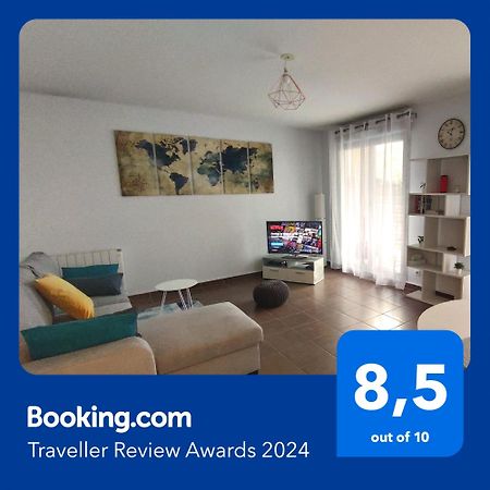 מונט-לה-ג'ולי Appartement Avec Jardin Et Terrasse Pres De Paris מראה חיצוני תמונה
