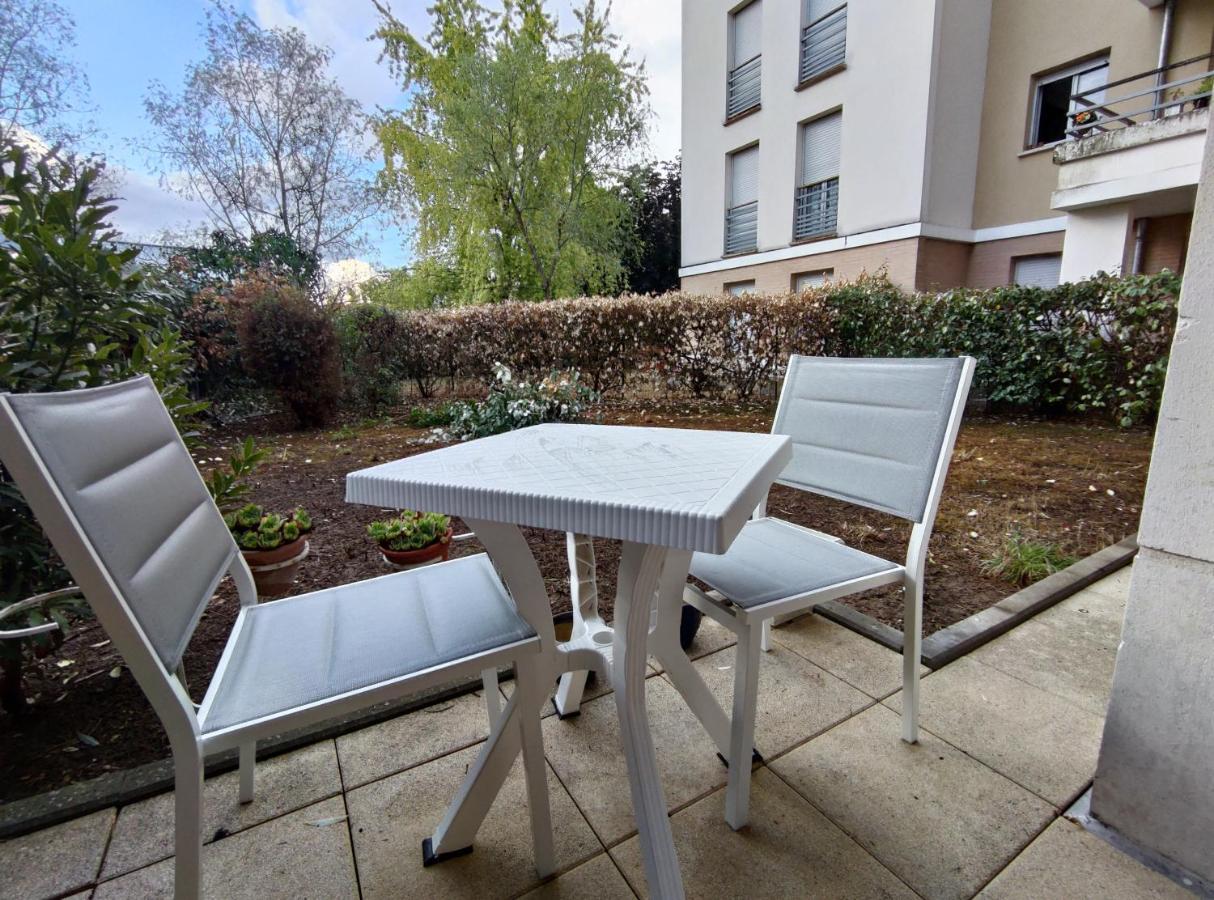מונט-לה-ג'ולי Appartement Avec Jardin Et Terrasse Pres De Paris מראה חיצוני תמונה