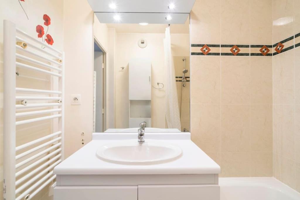 מונט-לה-ג'ולי Appartement Avec Jardin Et Terrasse Pres De Paris מראה חיצוני תמונה