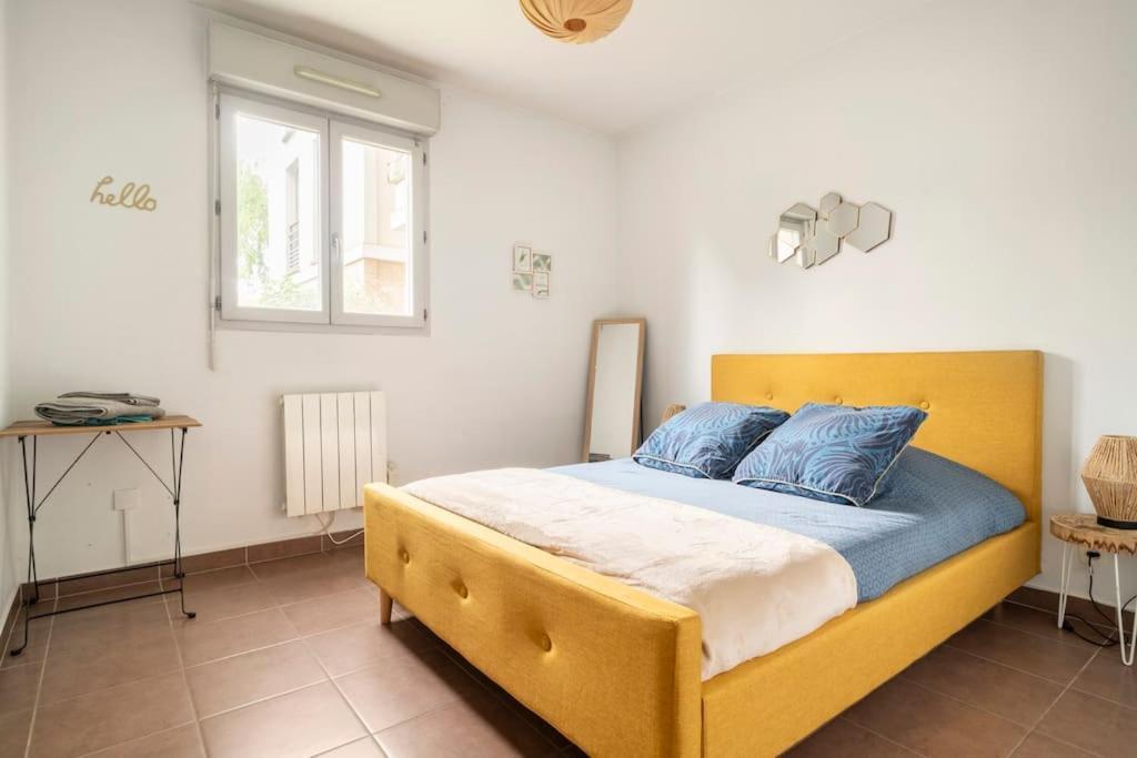מונט-לה-ג'ולי Appartement Avec Jardin Et Terrasse Pres De Paris מראה חיצוני תמונה